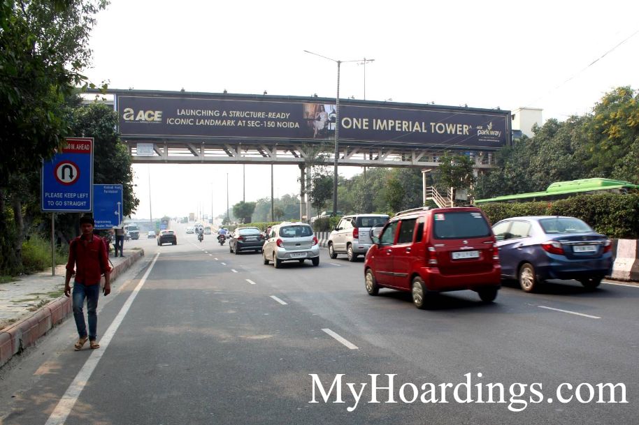 Hoardings at Sector 44 Noida Near Amity University in Noida, Best Outdoor Advertising Company Noida