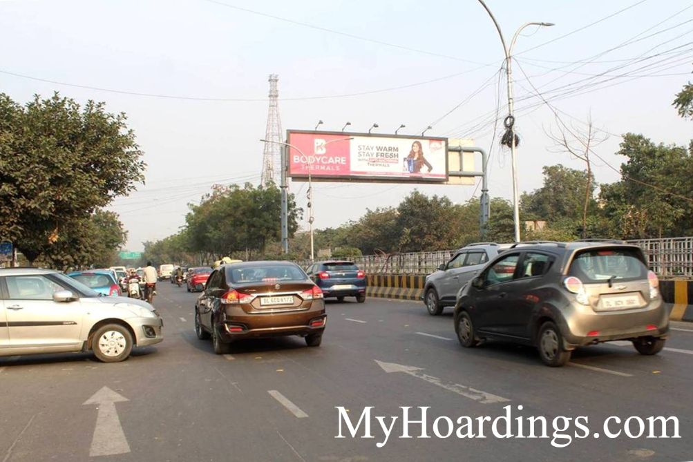 Billboard Advertising and Brand Promotion agency Rajnigandha Sec-16 in Noida, Gantry advertising,FOB Ads in India, Foot Over Bridge Advertising