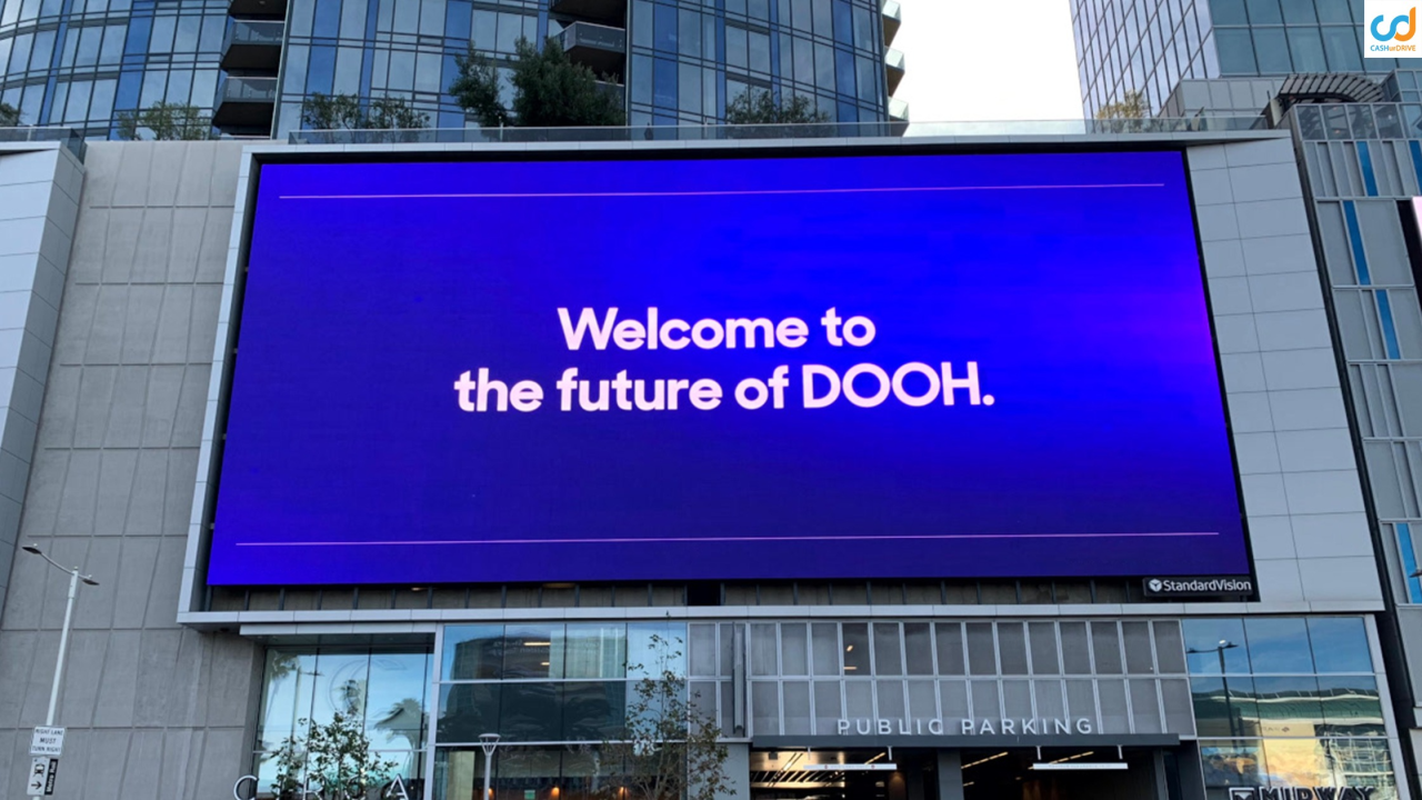 Digital OOH (DOOH) advertising screens in Indian metro cities displaying dynamic content with high engagement, flexibility, and real-time updates compared to traditional billboards.