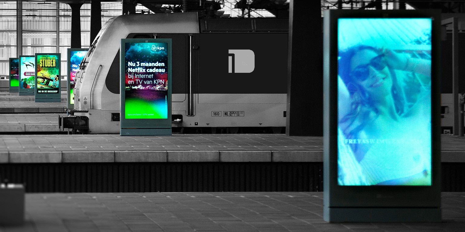 DOOH screen advertising targeting specific demographics in urban India with location-based, time-specific, and interest-focused digital campaigns.