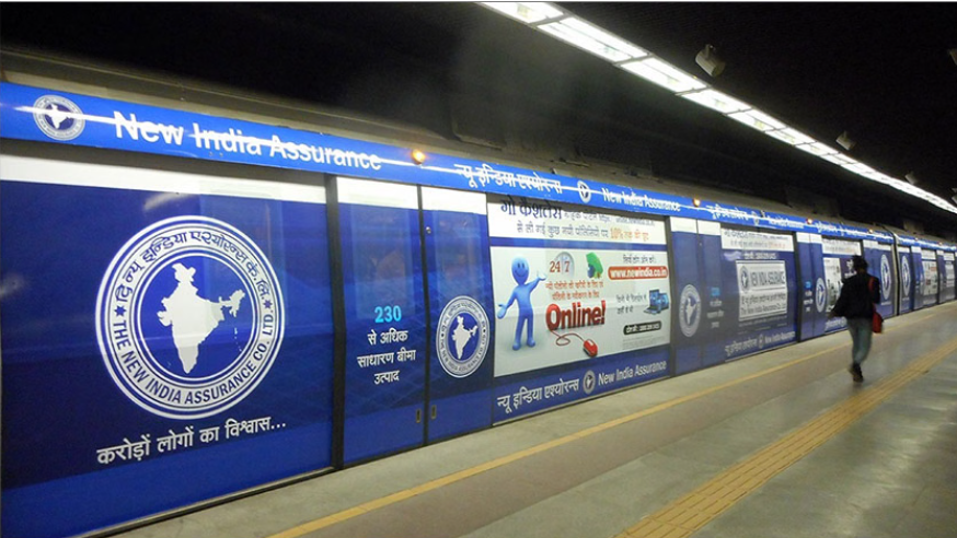 Inside metro trains in Chennai and Hyderabad attract thousands of commuters every day. These include students, IT professionals, young families, and daily office-goers—precisely the demographic that startups and e-commerce platforms want to target.