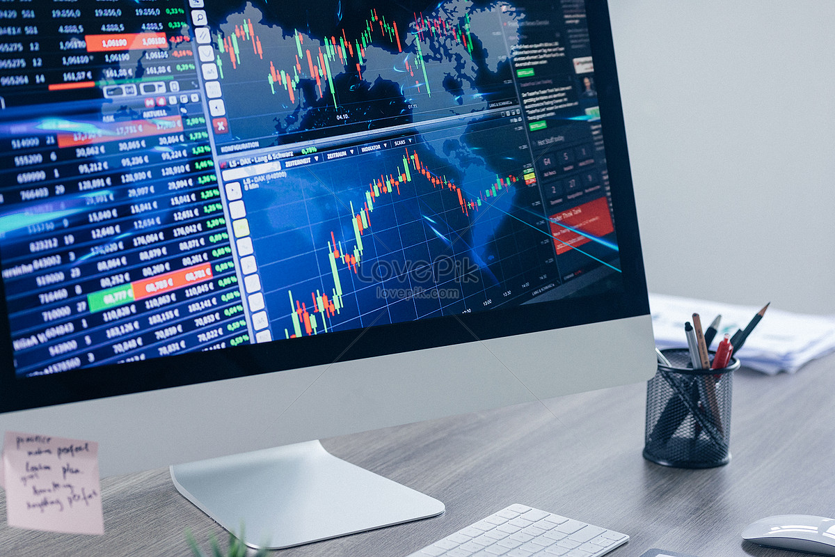 Sunpack Advertising: Why Utility-Driven Media Gets More Brand Attention Than Billboards