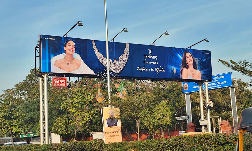 Tanishq Radiance in Rhythm OOH campaign creates a city-wide visual takeover across major Indian markets.