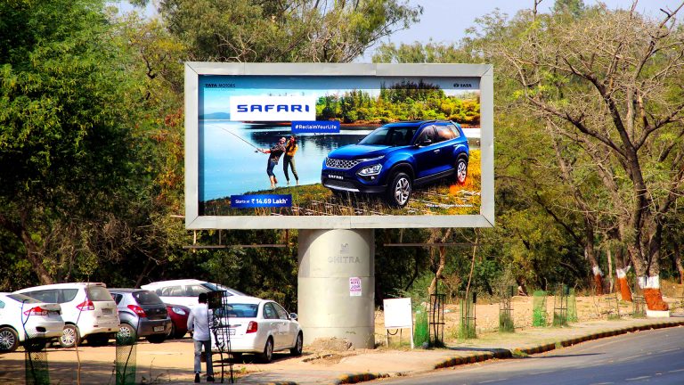 Unipole Advertising on NH-53: Driving Brand Impact Across Central India offers unmatched brand visibility across multiple economic corridors, from Gujarat to Kolkata