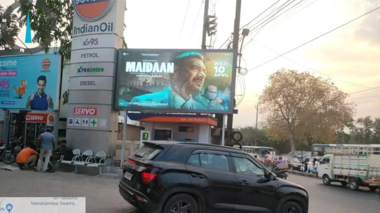 DOOH advertising in Hyderabad is reshaping media buying with smarter targeting, flexible budgets, and measurable urban reach.