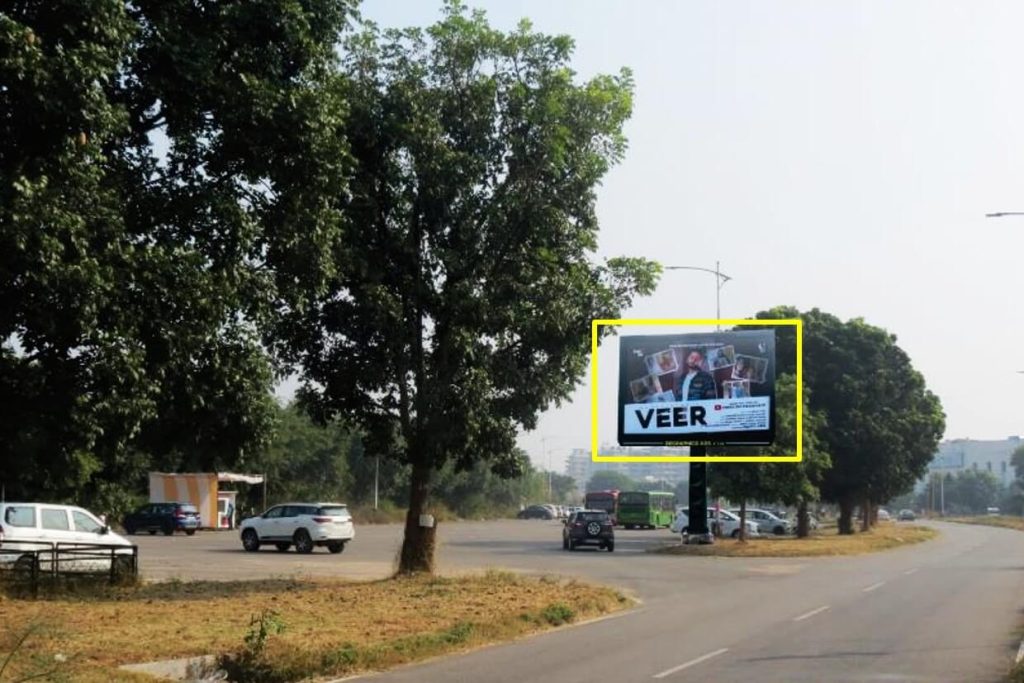 OOH advertising in Chandigarh offers a rare blend of order, visibility, and audience quality.