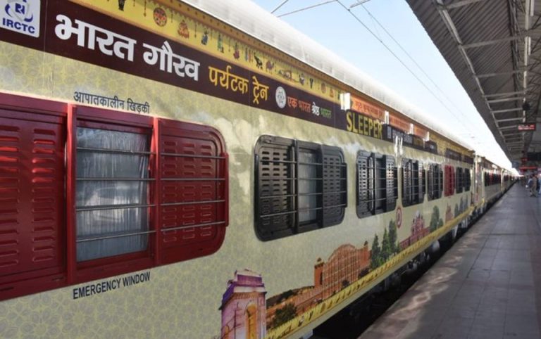 Full-train wrap advertising in metro cities is rising as brands seek high-impact, high-frequency outdoor visibility.