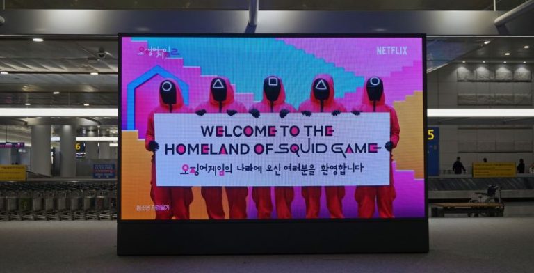 The Netflix “Rise of Series” DOOH campaign at Incheon International Airport brilliantly demonstrated how data, creativity, and technology can come together to deliver powerful storytelling in transit spaces.