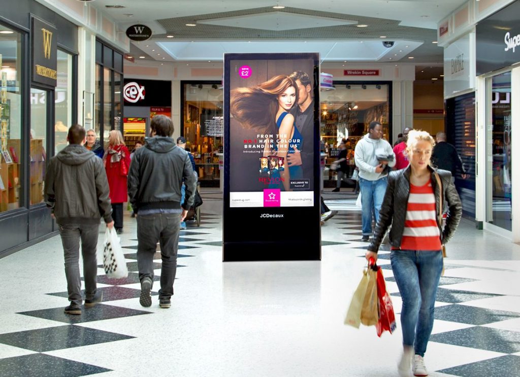 DOOH Advertising Benefits, Digital Out Of Home (DOOH) is continuously on rise in India. With increasingly penetration of technology in OOH advertising sector, DOOH is leading Ads.