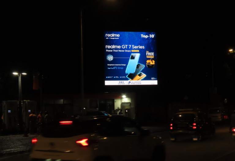 realme GT 7 Series campaign, DOOH advertising Mumbai, digital outdoor marketing, tech product launch, smartphone advertising, MyHoardings, Parel brand promotion