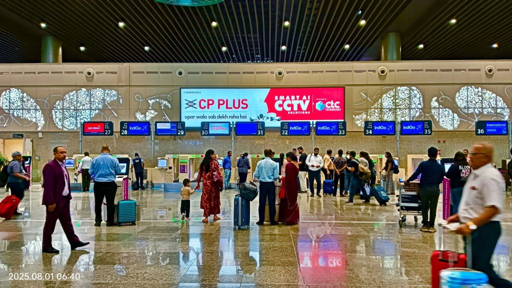 CP Plus, Lucknow Airport advertising, airport OOH India, DigiCast Gallery, security brand campaign, MyHoardings, surveillance branding