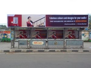 The Role of Bus Shelter Ads in Strengthening Omnichannel Brand Recall